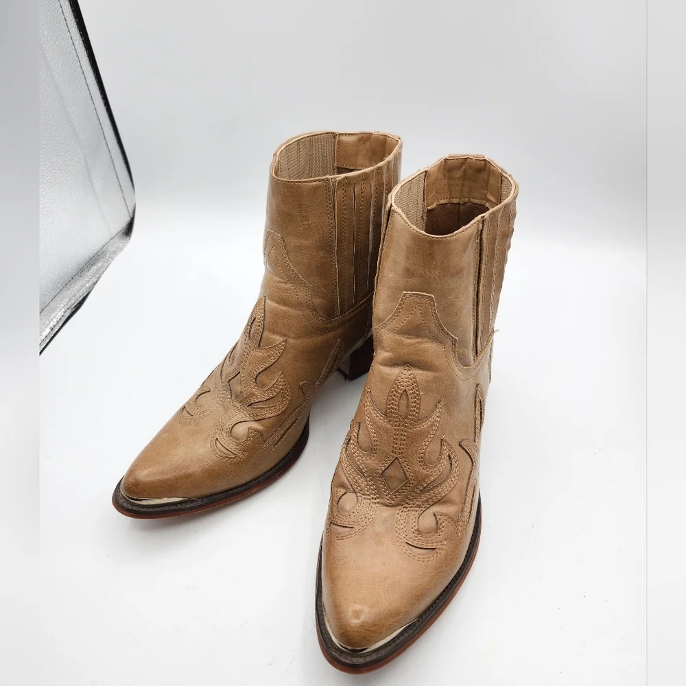 Arider Girl Stylish Tan Ankle Western Boots Sz 10